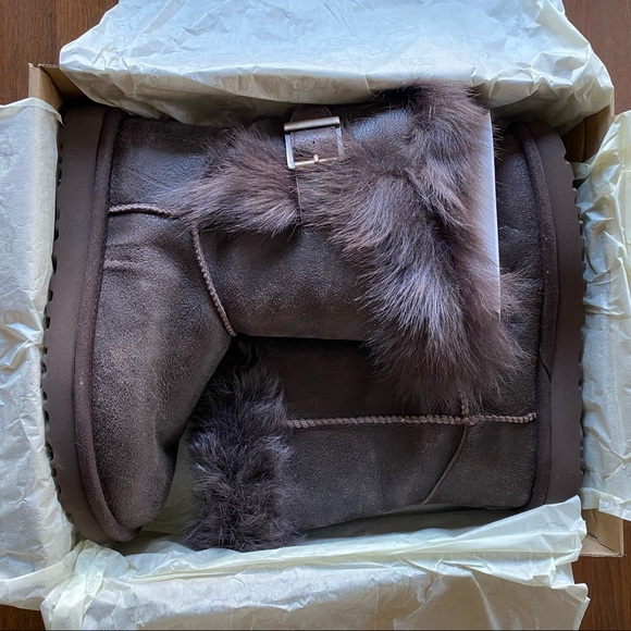 UGG Australia Deena Boots Chocolate Brown Boots - Picture 2 of 5